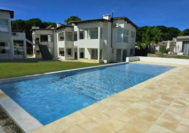  Departamento de 2 Ambientes con Galeria y Parrilla Propia en Planta Baja | AV. Martin Pescador 2288, Pinamar