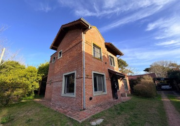 CASA EN VENTA 4 AMB | VALERIA DEL MAR 